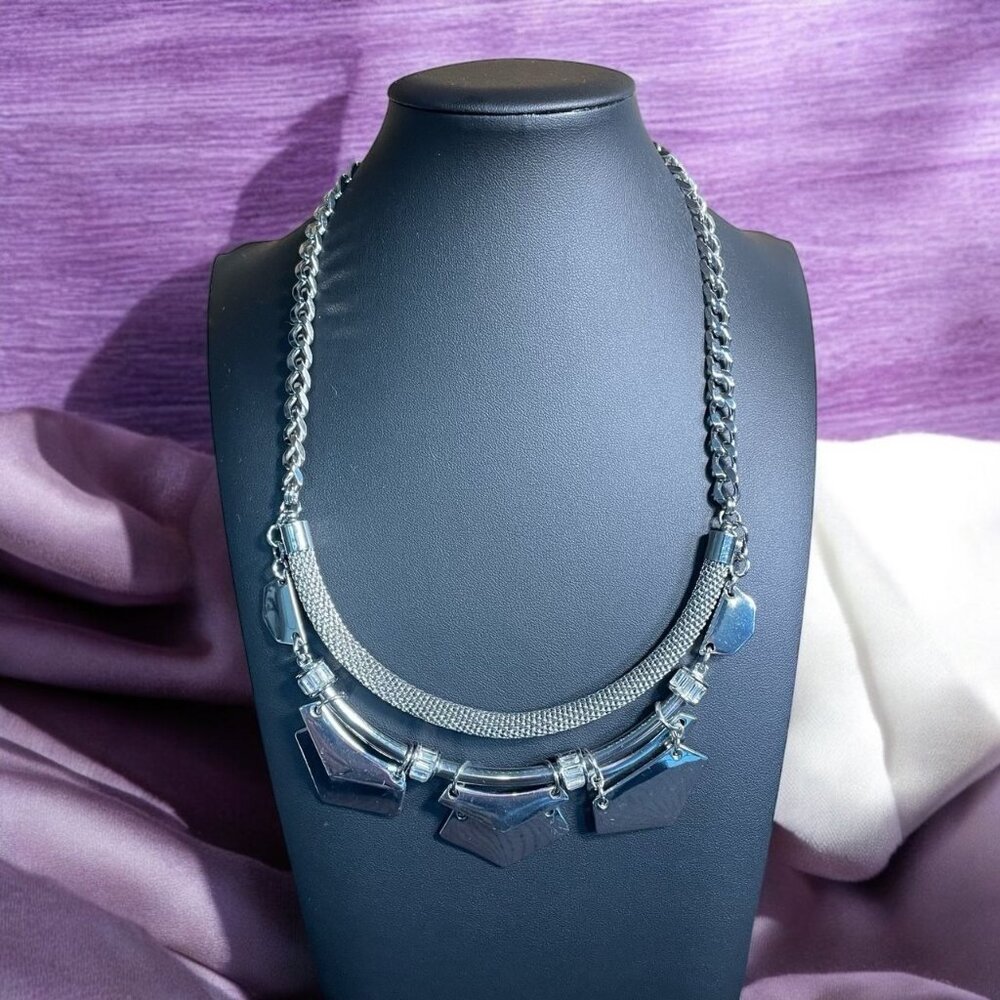 White House Black Market Statement Necklace Geometric Silver Tone Trendy Edgy‎